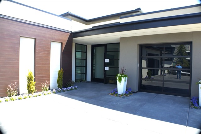 Modern Entry Courtyard